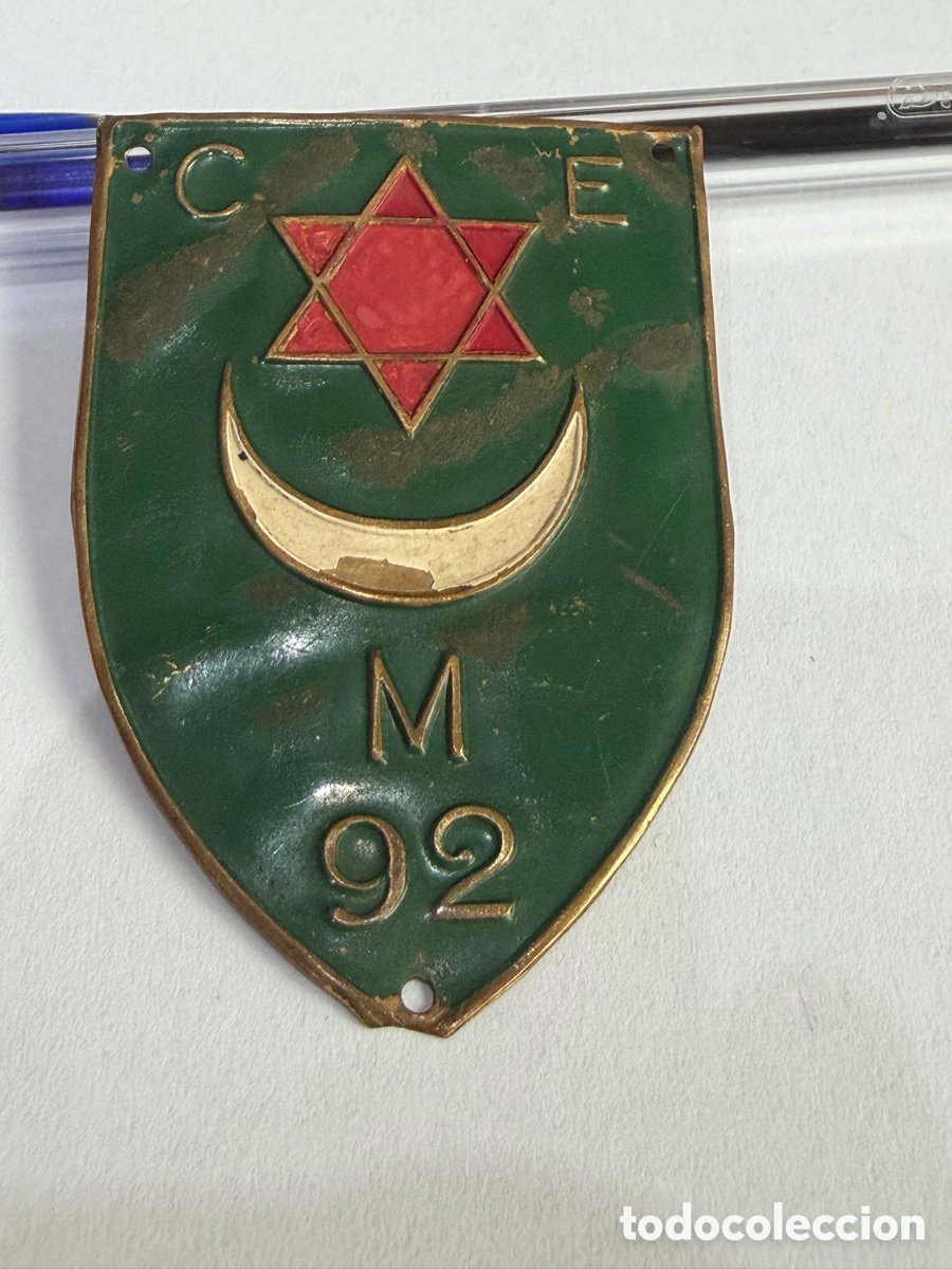 Vintage: Distintivo de Lat&oacute;n para brazo del Cuerpo del Ej&eacute;rcito Marroqu&iacute; - 92 - Guerra Civil -