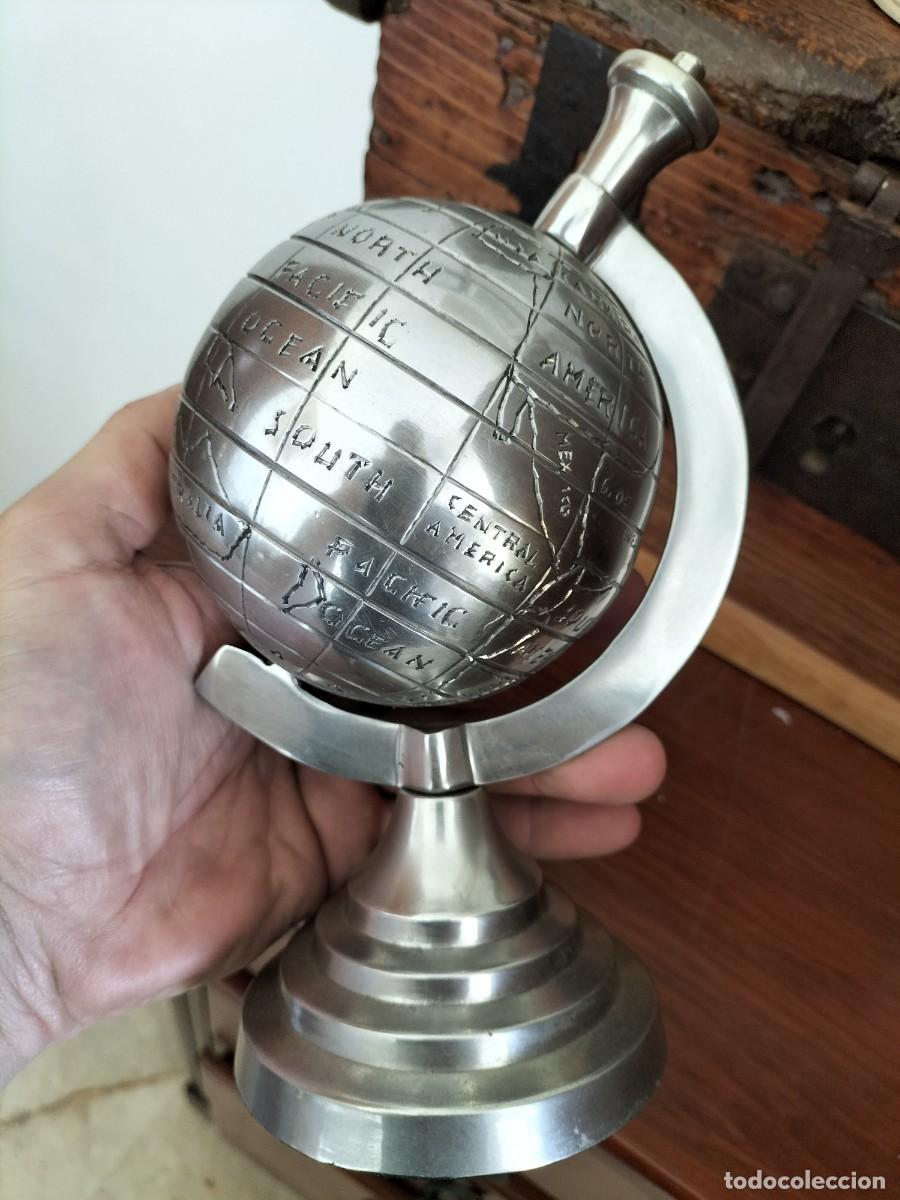 Vintage: Globo terr&aacute;queo giratorio en aluminio.