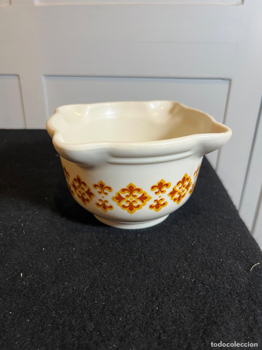 Vintage: Mortero vintage deGalicia Vigo pl&aacute;stico retro a&ntilde;os 70 menaje cocina dise&ntilde;o floral