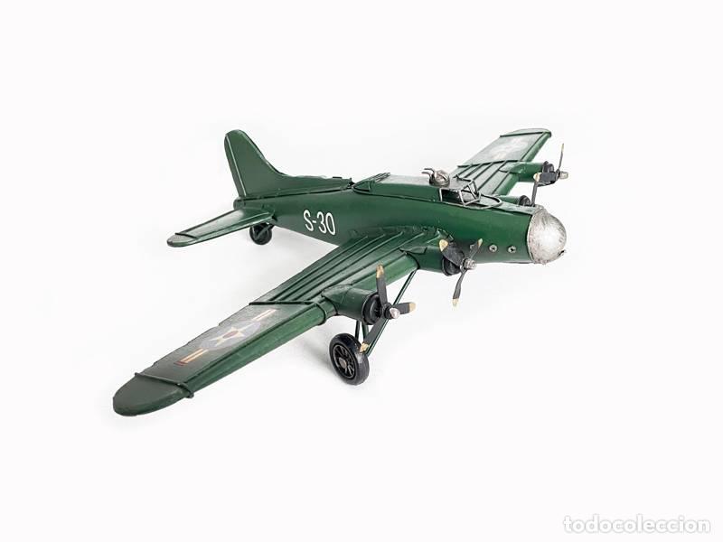 Vintage: Maqueta met&aacute;lica de un bombardero militar estadounidense de la Segunda Guerra Mundial (maqueta a esc