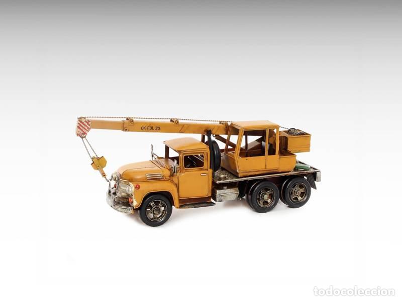 Vintage: Modelo met&aacute;lico - Cami&oacute;n gr&uacute;a de construcci&oacute;n antiguo (1410)