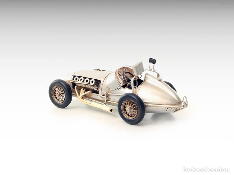 Vintage: Maqueta met&aacute;lica - Coche de carreras de F&oacute;rmula 1 cl&aacute;sico (1400)