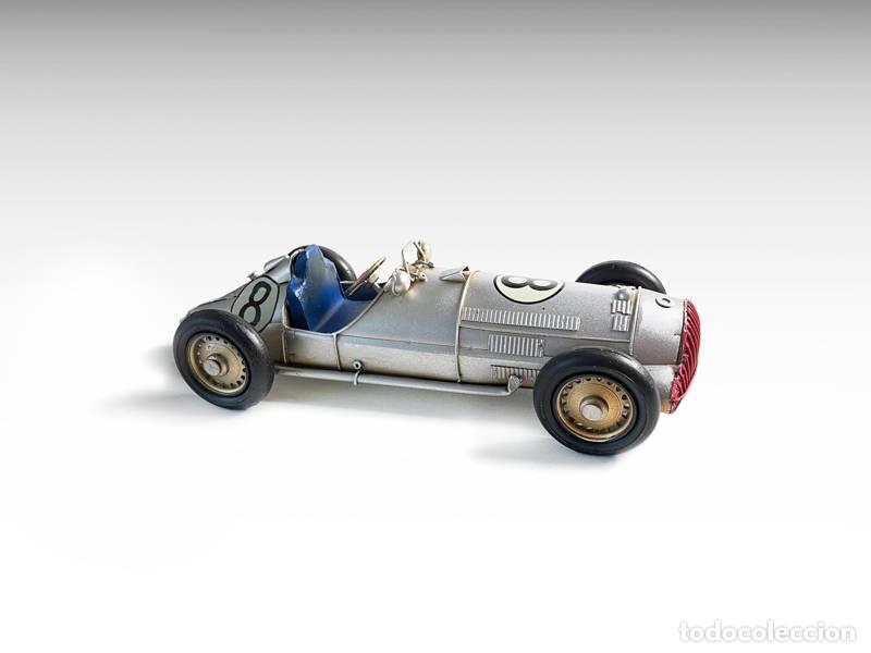 Vintage: Maqueta met&aacute;lica - Coche de carreras de F&oacute;rmula 1 cl&aacute;sico (1369)