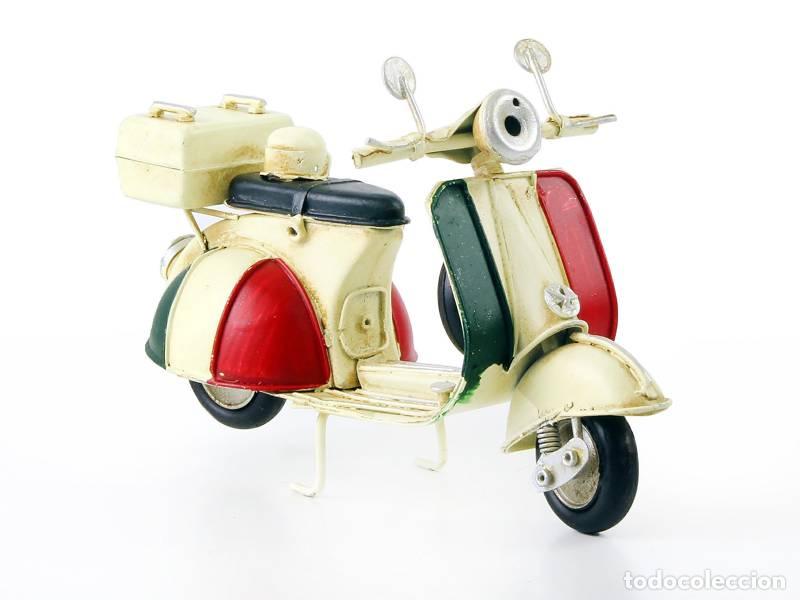 Vintage: Modelo met&aacute;lico - Scooter Vespa Vintage (2096)
