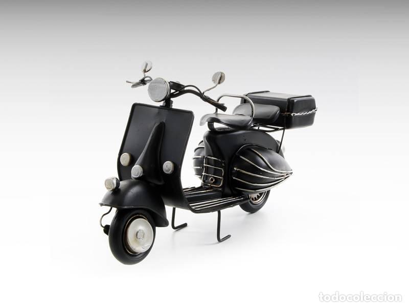 Vintage: Modelo met&aacute;lico - Scooter Vespa cl&aacute;sico (modelo a escala) (1339)