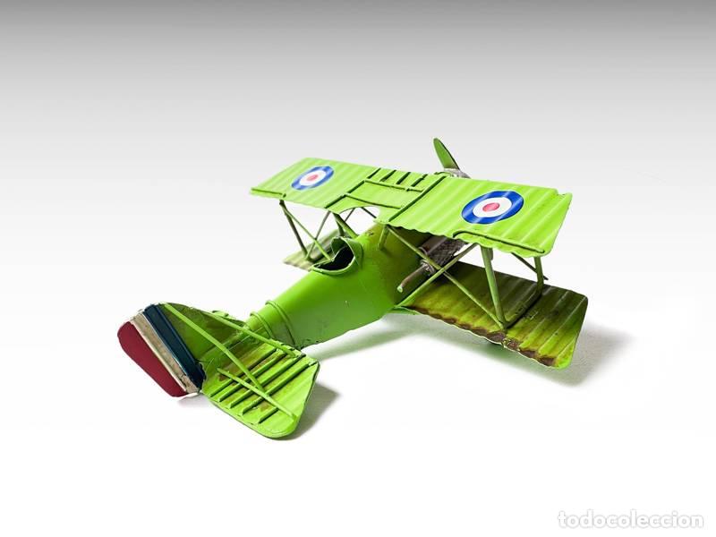 Vintage: Maqueta met&aacute;lica - Avi&oacute;n de la Fuerza A&eacute;rea Francesa (maqueta a escala) (1315)