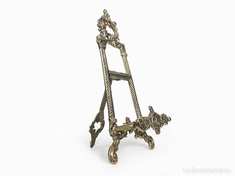Vintage: Soporte met&aacute;lico para platos o libros - Art Nouveau (1450)