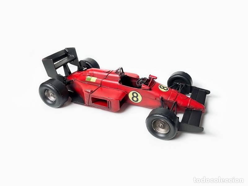 Vintage: Maqueta met&aacute;lica - Coche de carreras de F&oacute;rmula 1 cl&aacute;sico (hecho a mano) (1364)