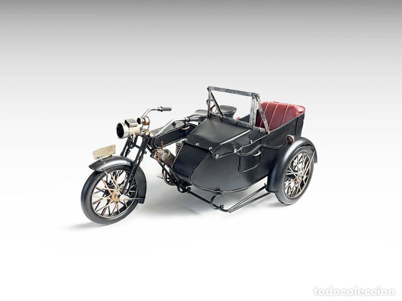 Vintage: Modelo de metal - Motocicleta antigua con sidecar (1383)