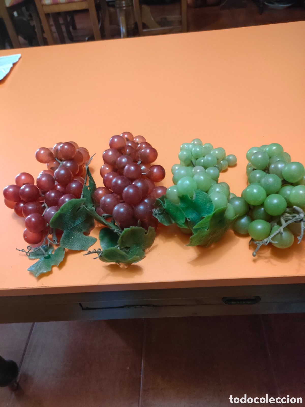 Vintage: 4 racimos de uvas a&ntilde;os 60 son de pl&aacute;stico