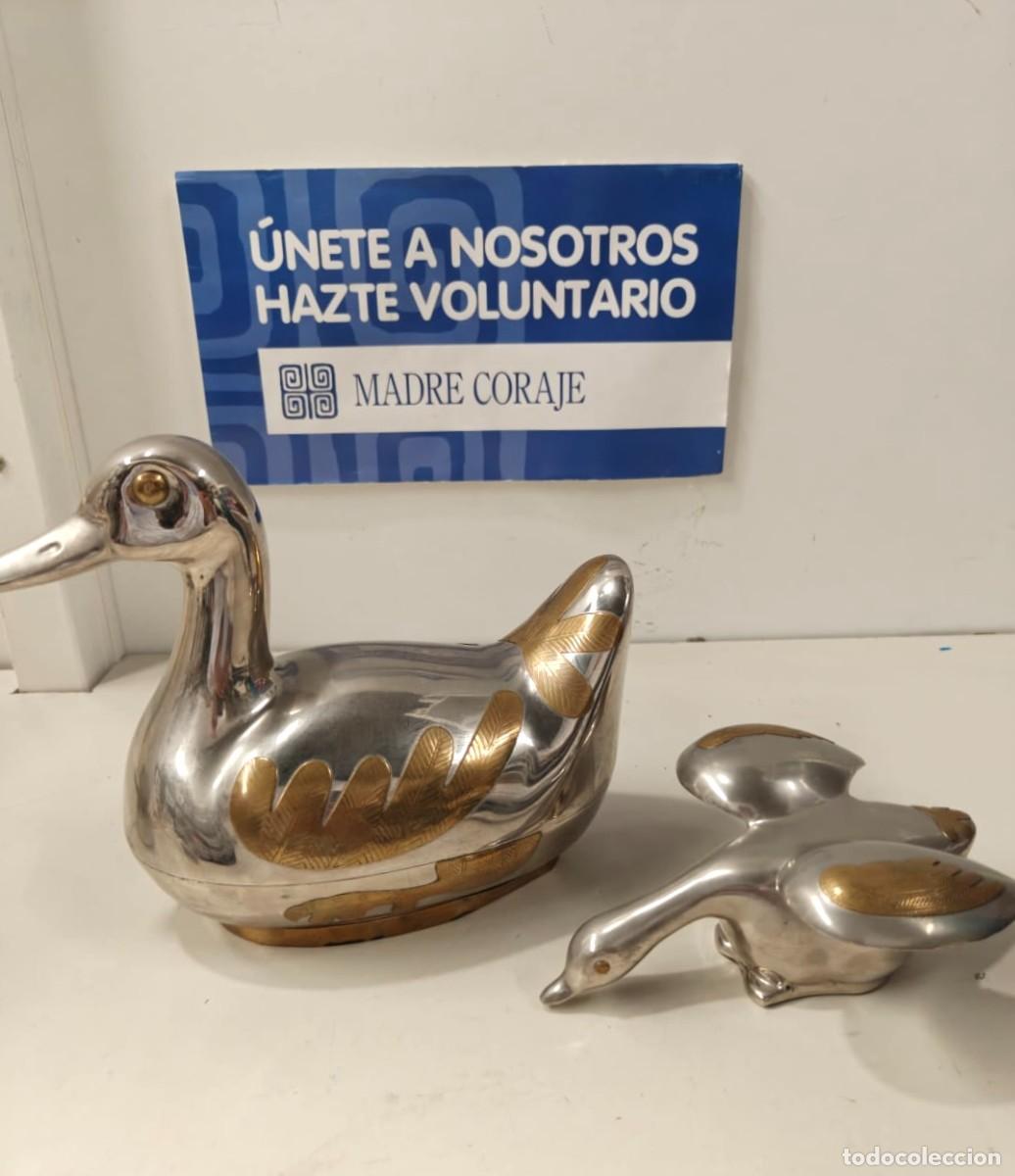 Vintage: Pareja de figuras decorativas en forma de pato con funci&oacute;n joyero o bombonera.