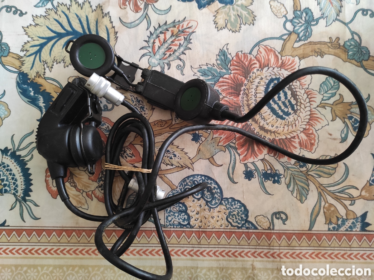 Vintage: Telefono militar de una radio del ejercito de tierra.-