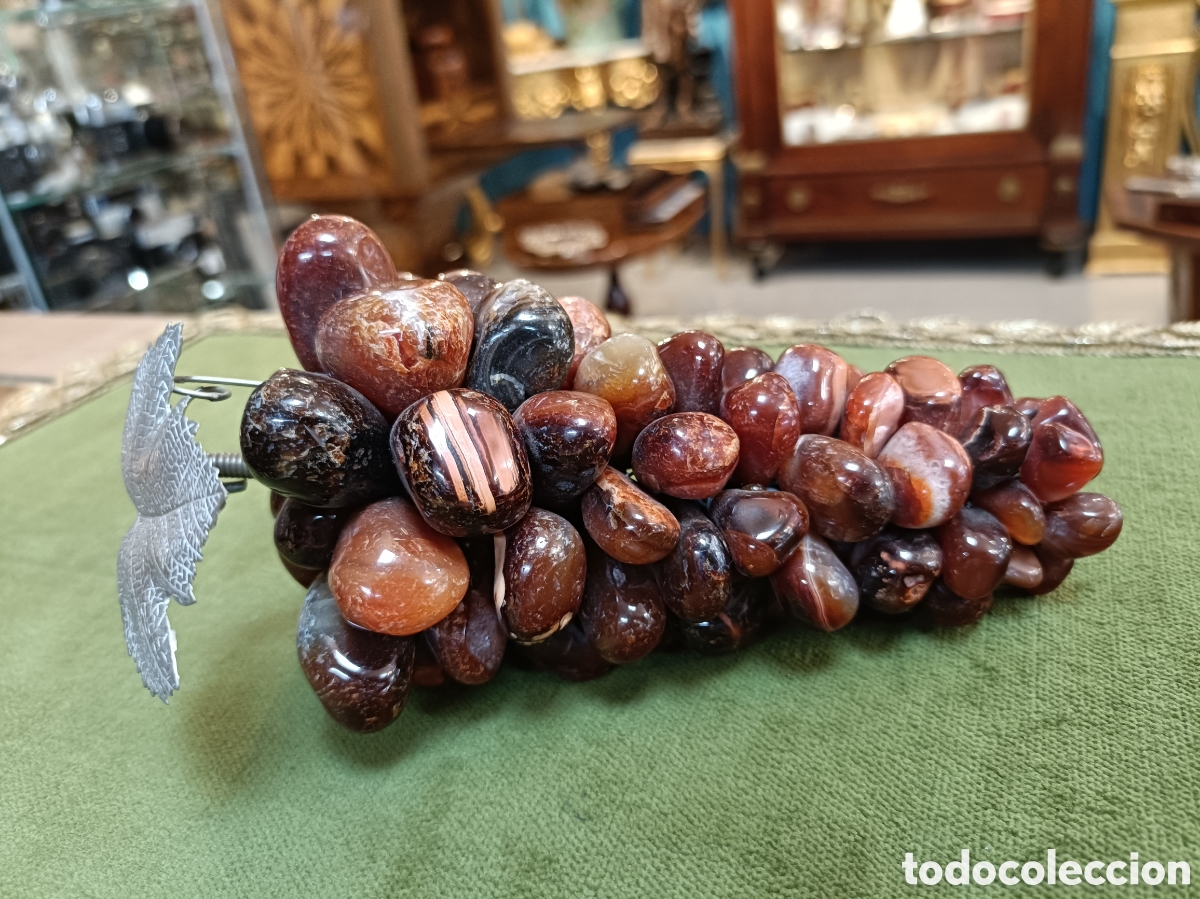 Vintage: RACIMO DE UVA EN &Aacute;GATA CON HOJA DE METAL. - Foto 3