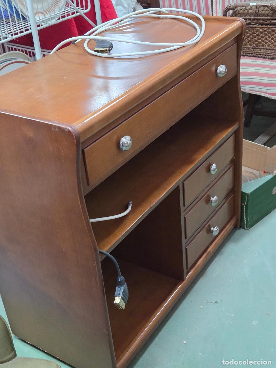 Vintage: mesa de TV con sus cables gastos de envio 45&euro;