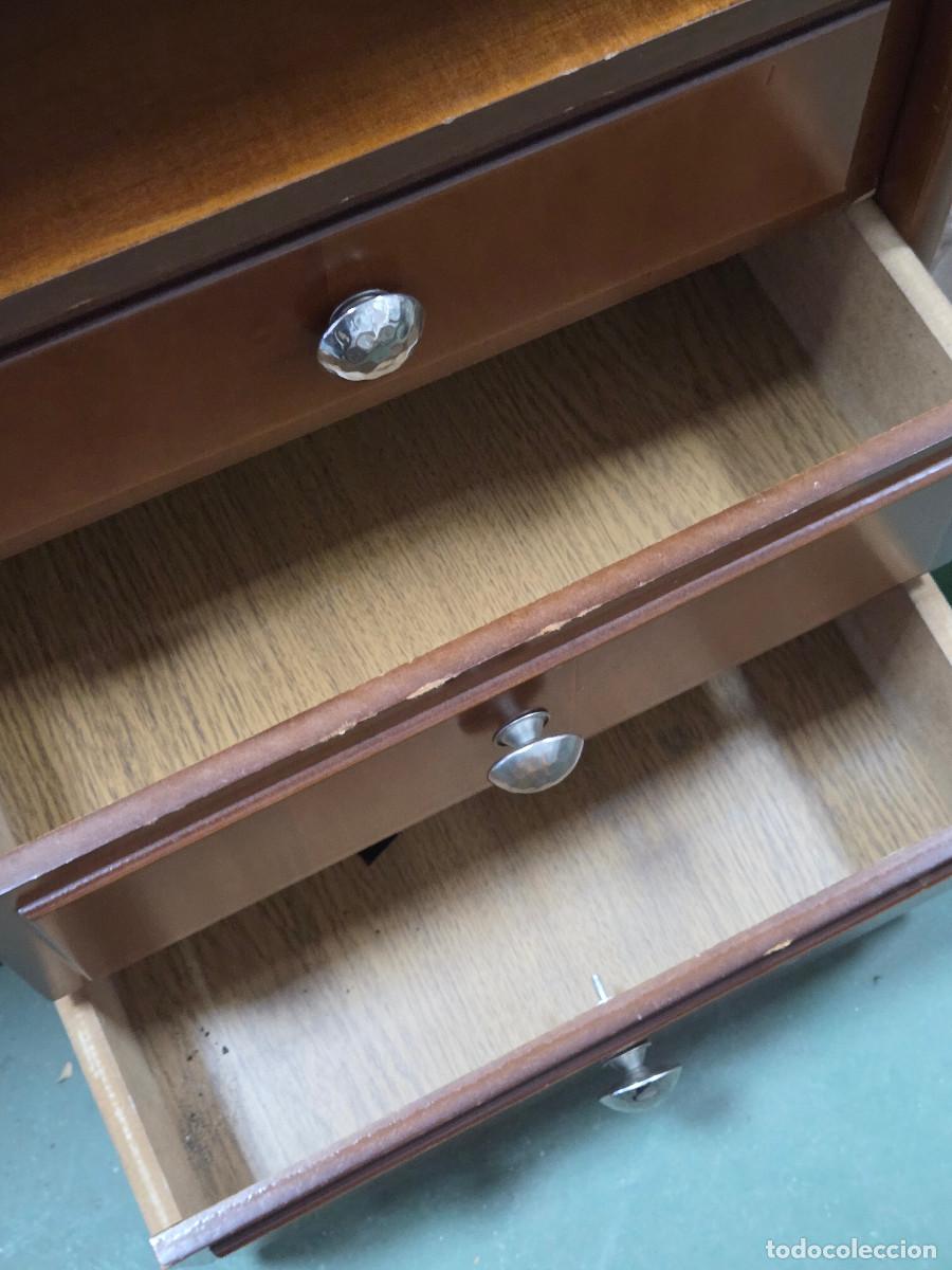 Vintage: mesa de TV con sus cables gastos de envio 45&euro; - Foto 5