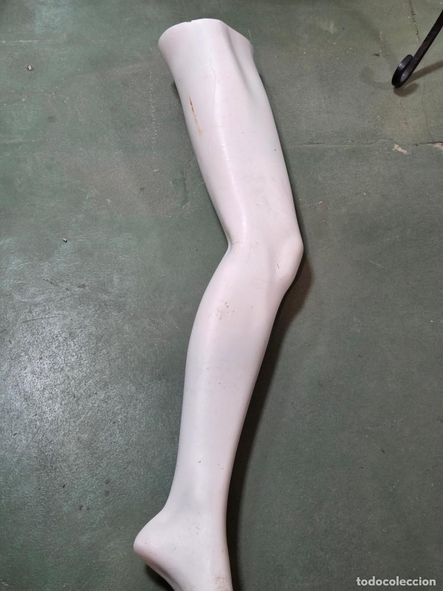 Vintage: pierna de maniqui gastos de envio 7&euro;