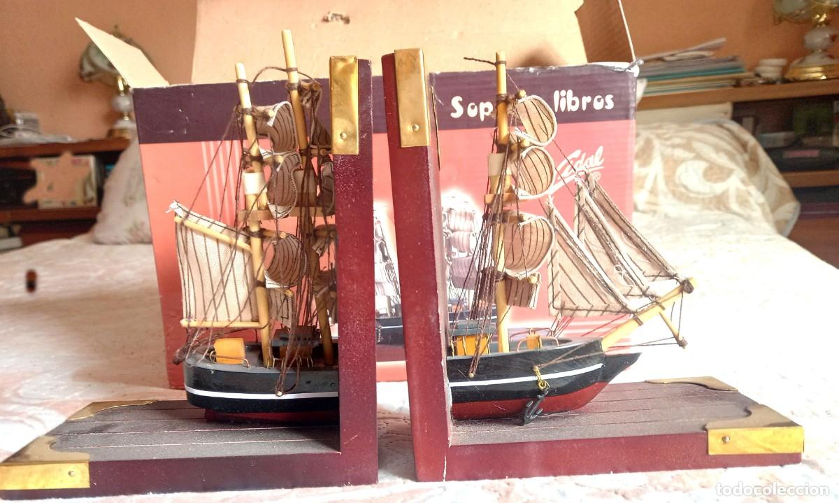 Vintage: Sujeta libros decorado con barcos de vela