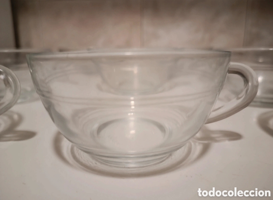 Vintage: Ocho tazas de consom&eacute; o caf&eacute; con leche