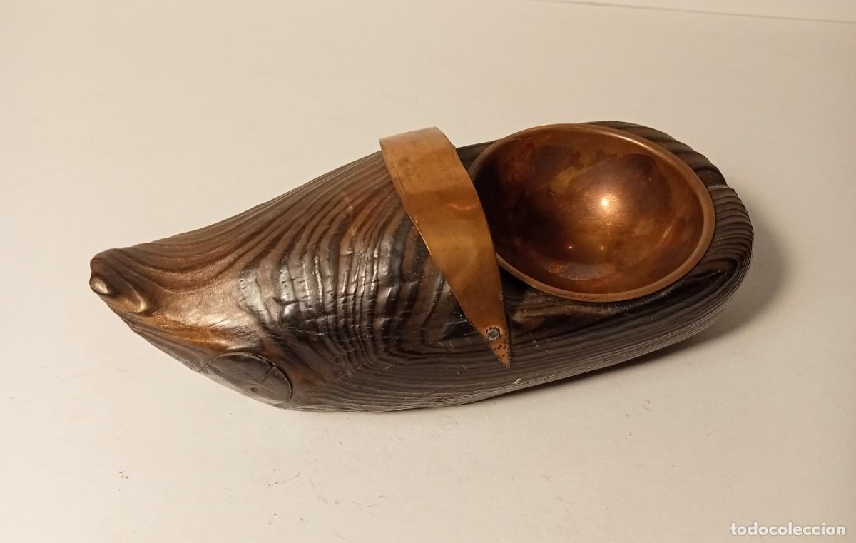 Vintage: CENICERO ZUECO DE MADERA - ANTIGUO