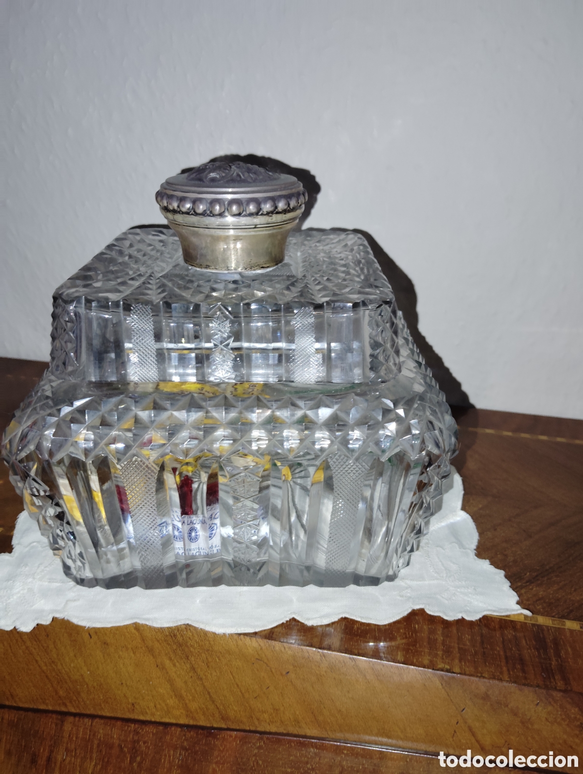 Vintage: Bombonera de cristal tallado y plata
