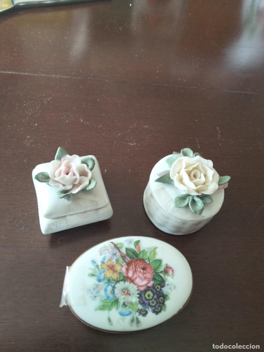 Vintage: 3 CAJITAS VINTAGE .2 CON FLORES RELIEVE