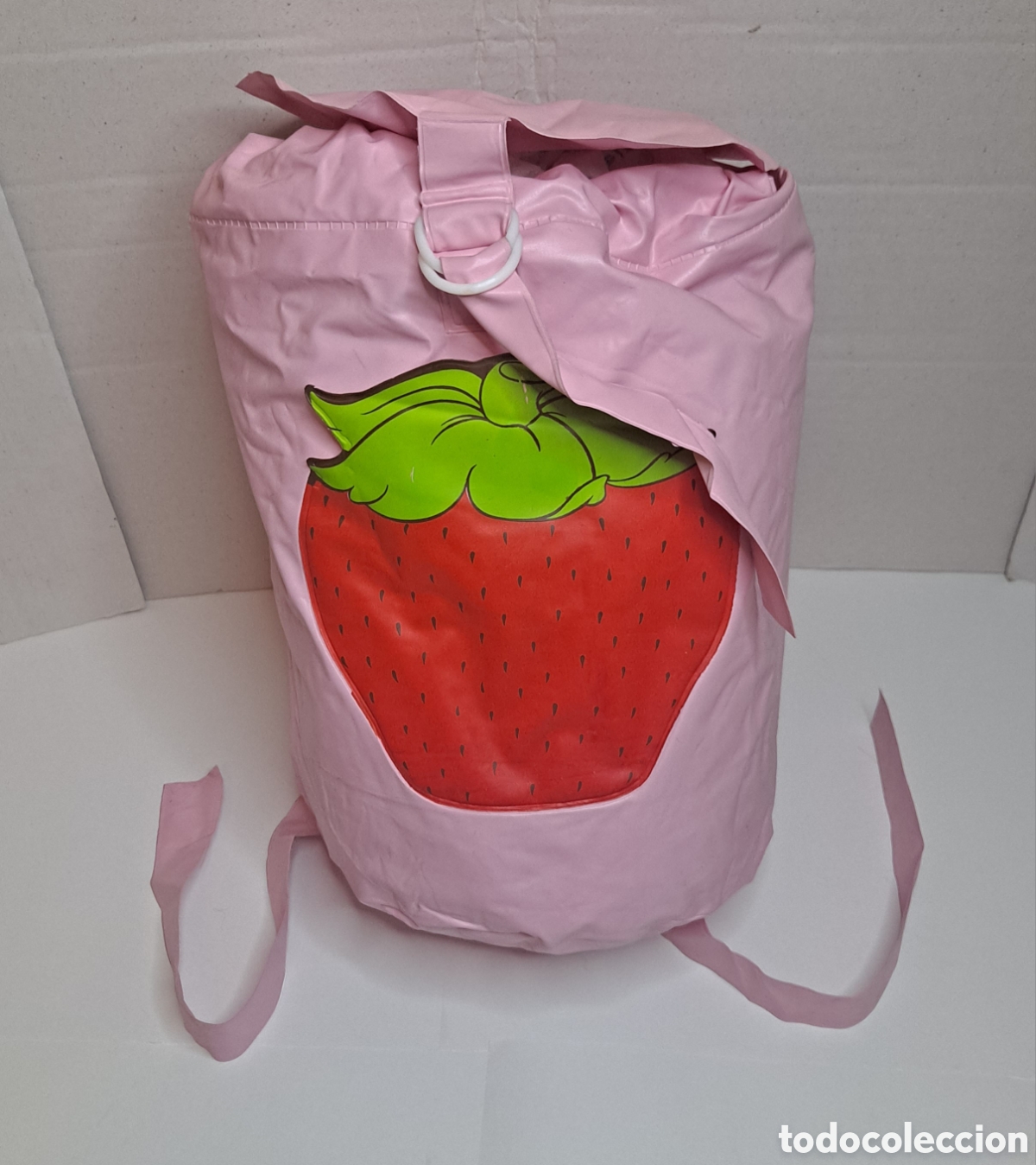 Vintage: TARTA DE FRESA. MOCHILA. NUEVA. STRAWBERRY SHORTCAKE. 1988. 30 CM ALTURA. 20 CM DI&Aacute;METRO.