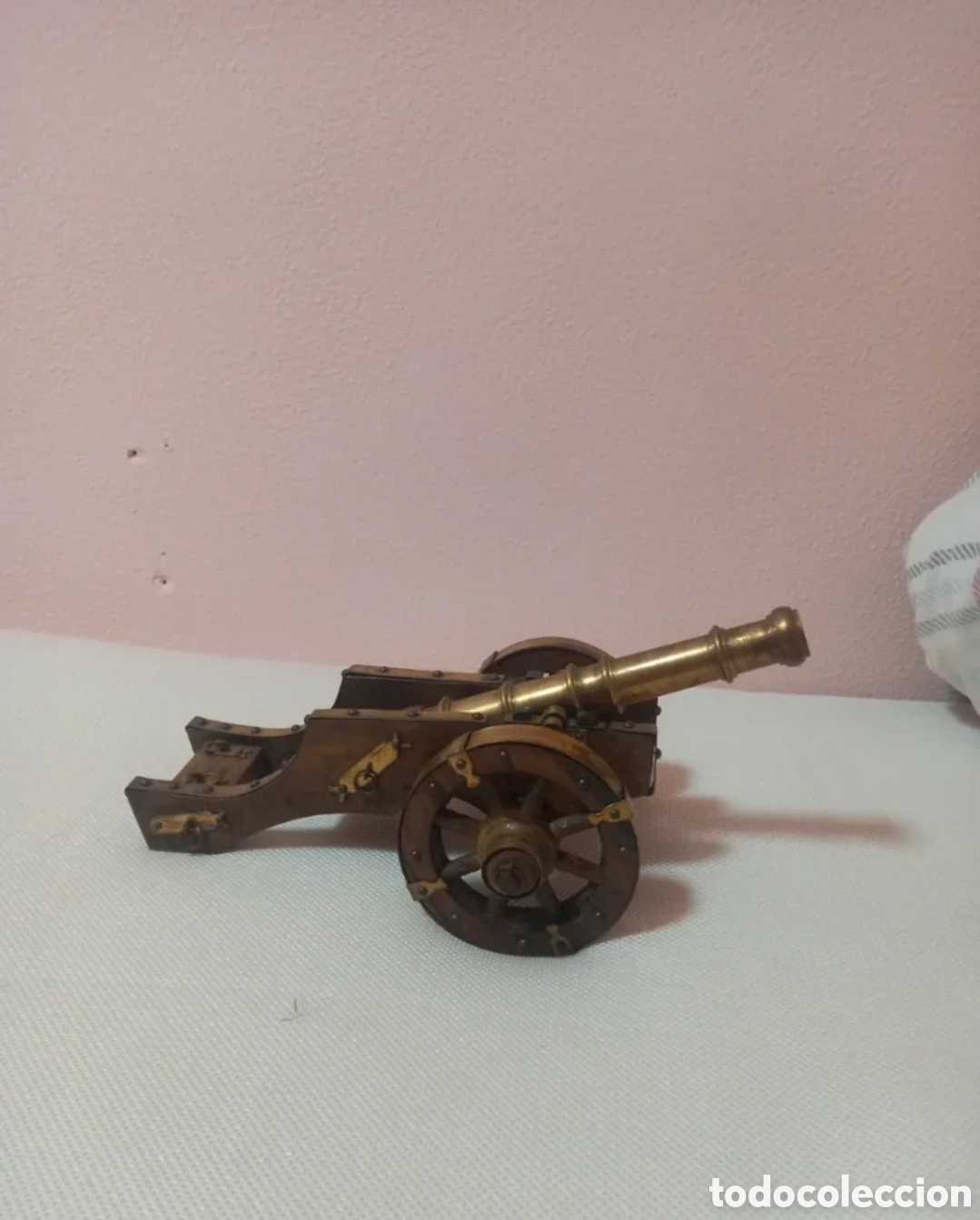 Vintage: Ca&ntilde;&oacute;n Antiguo Lat&oacute;n y Madera