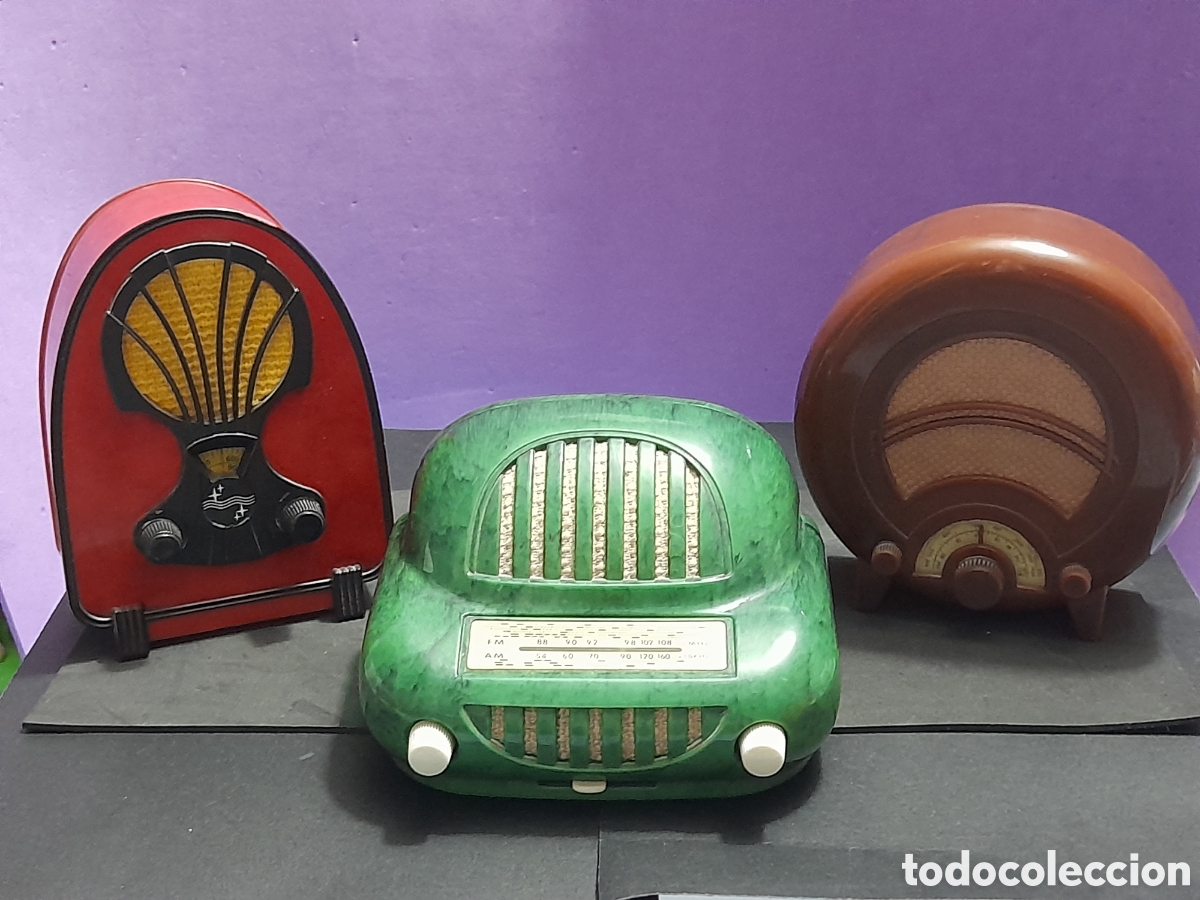 Vintage: Lote de tres peque&ntilde;as radios estilo vintage, a pilas