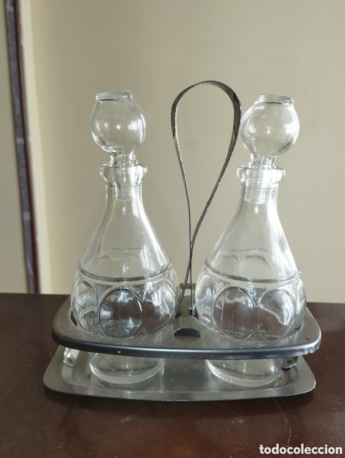 Vintage: Antiguo juego de vinagrera y aceitera de cristal tallado
