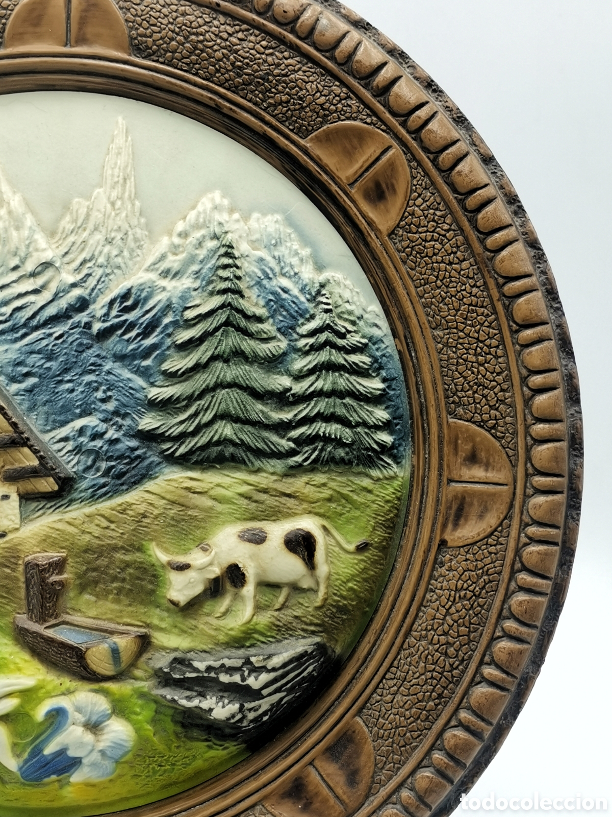 Vintage: PLATO EN RELIEVE QUE REPRESENTA CASA SUIZA Y MONTA&Ntilde;AS - Foto 3