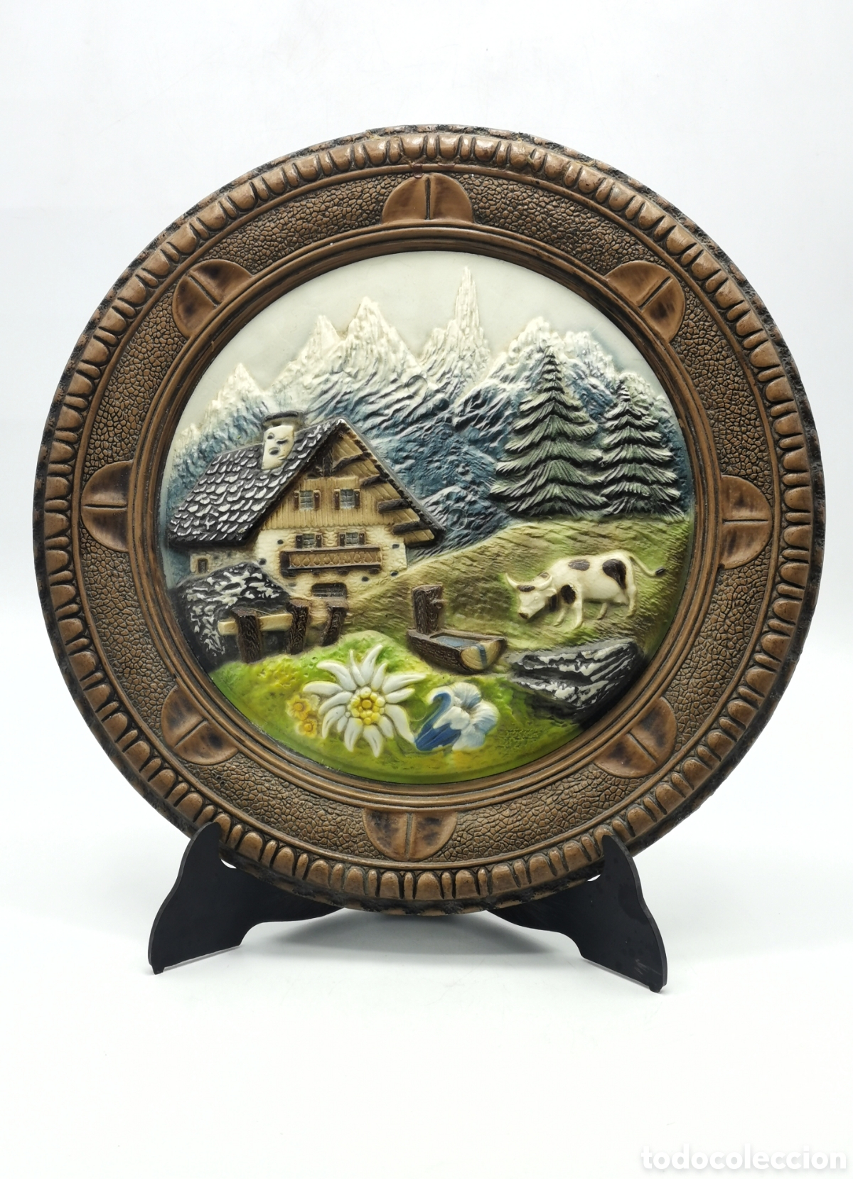 Vintage: PLATO EN RELIEVE QUE REPRESENTA CASA SUIZA Y MONTA&Ntilde;AS