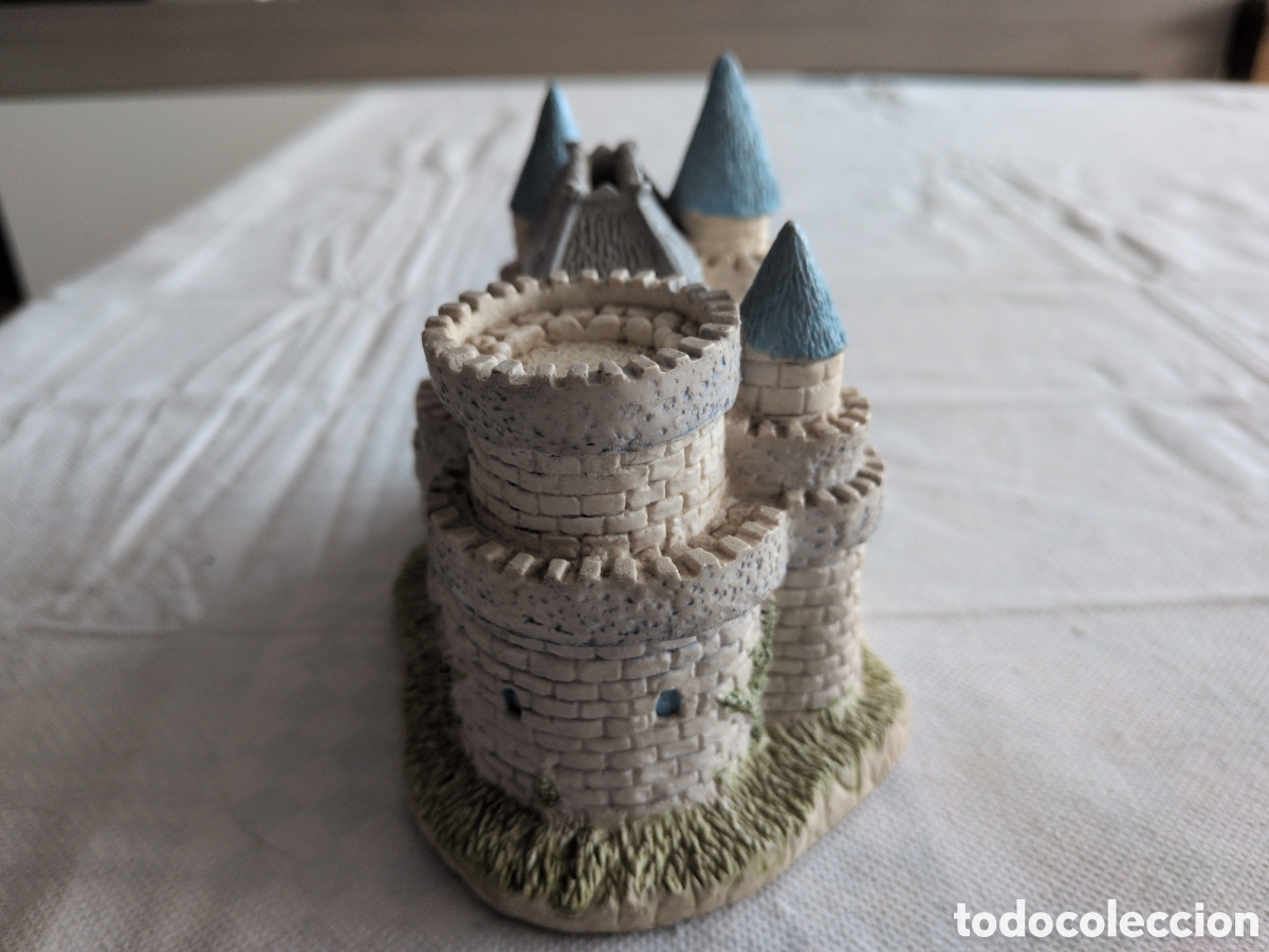 Vintage: Hucha vintage en forma de castillo - Foto 2