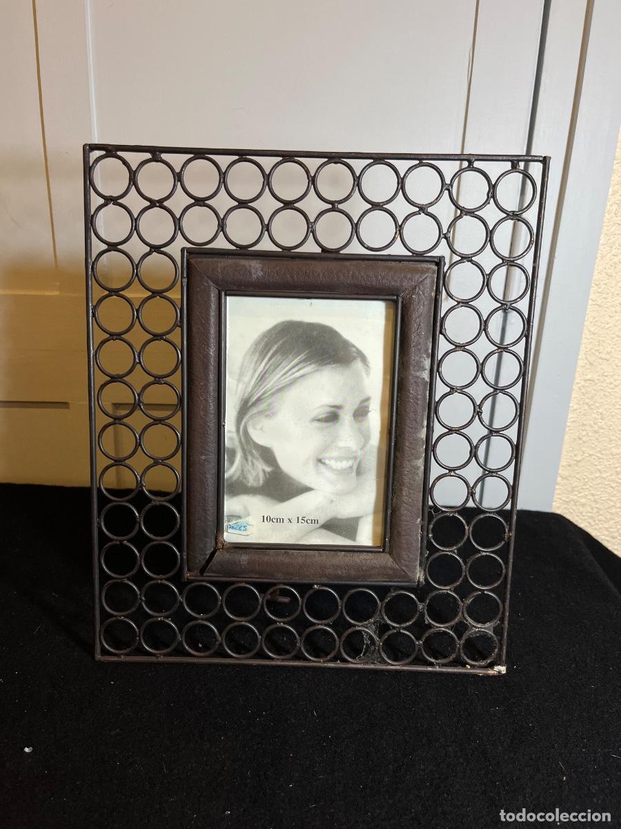 Vintage: Marco portafotos vintage forja metal cuero 10x15 decoraci&oacute;n r&uacute;stica industrial retro