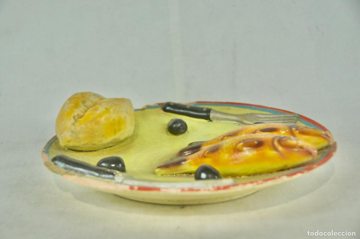 Vintage: Antiguo plato de Bordallo Pinheiro - Foto 6