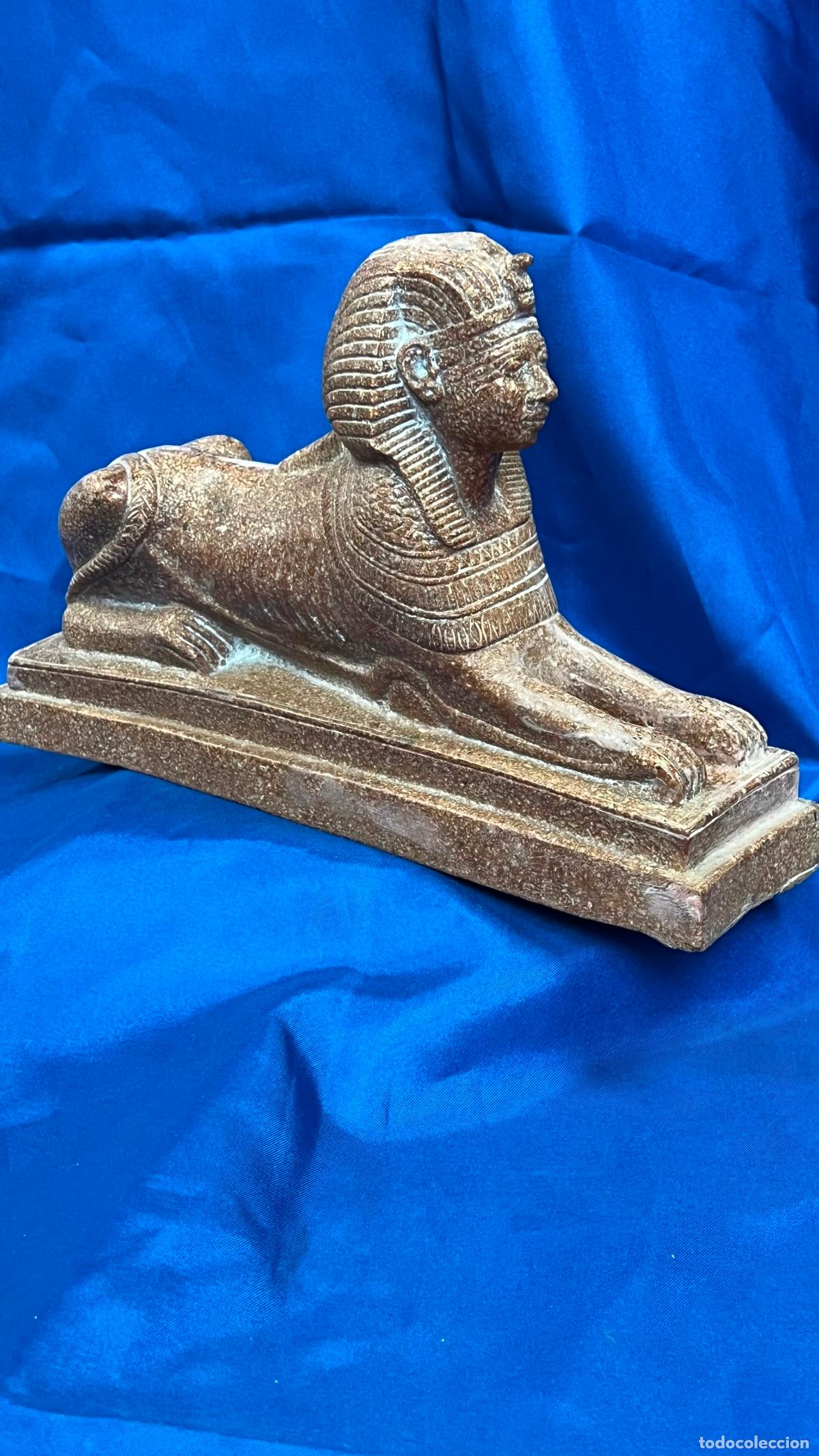 Vintage: Antigua Escultura de Esfinge Egipcia en Piedra Reconstituida / Terracota. Souvenir Vintage