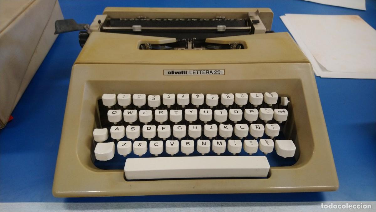 Vintage: OLIVETTI LETTERA 25 Vintage Funcionando + Funda Original M&aacute;quina de Escribir A&ntilde;os 70