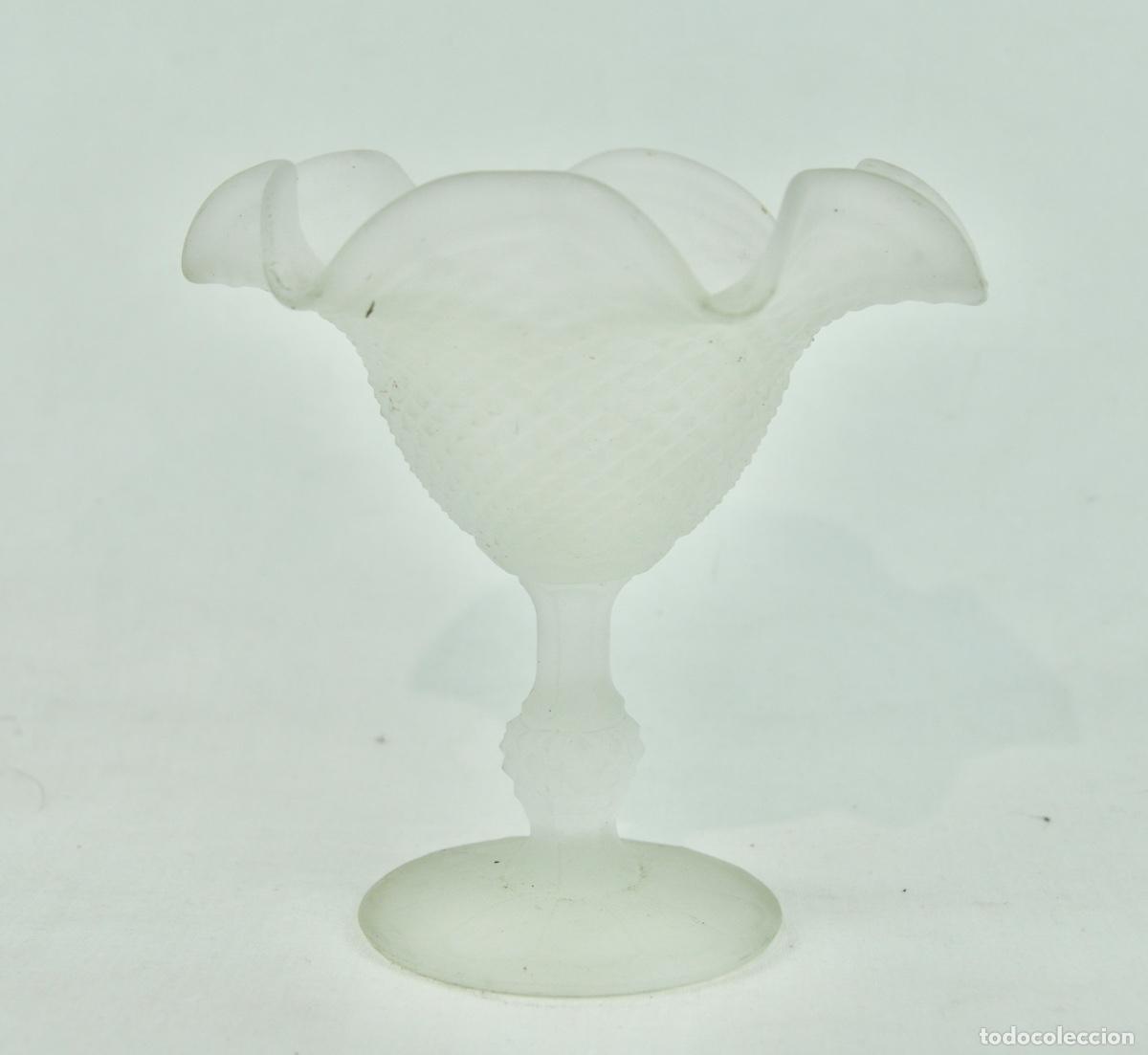 Vintage: Copa opalina blanca