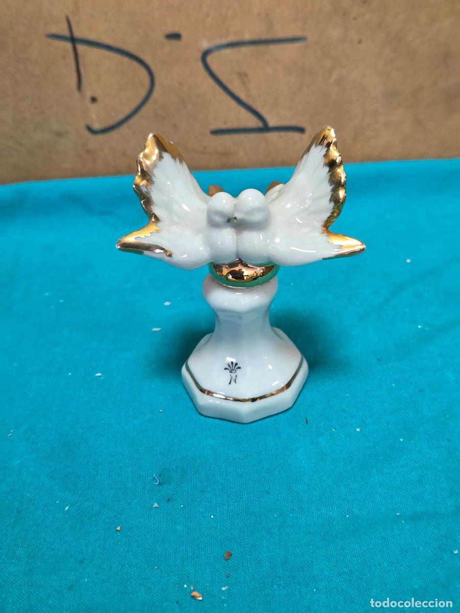 Vintage: peque&ntilde;a figura de porcelana