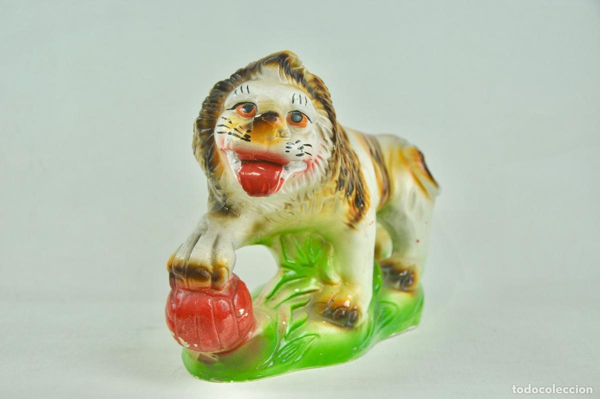 Vintage: Figura le&oacute;n escayola - Foto 5