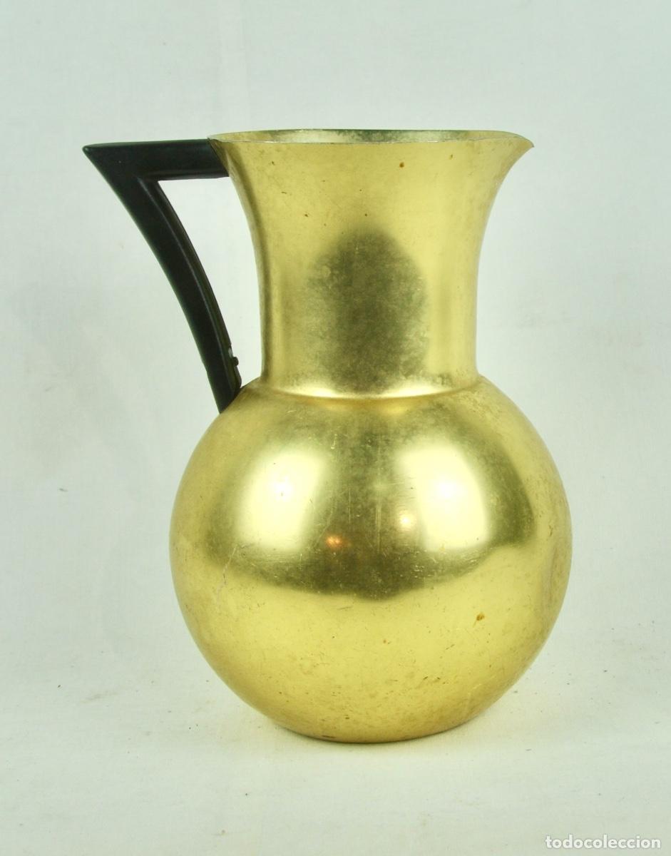 Vintage: Jarra aluminio dorado a&ntilde;os 70