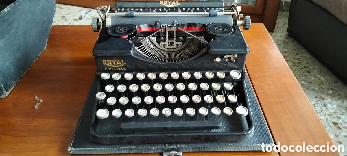Vintage: MAQUINA DE ESCRIBIR ROYAL ANTIGUA.