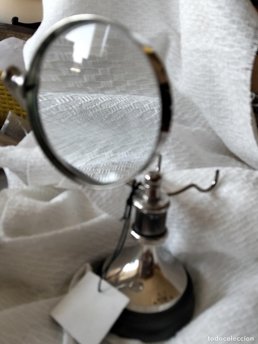 Vintage: LUPA DE SOBREMESA CON SOPORTE PARA GAFAS
