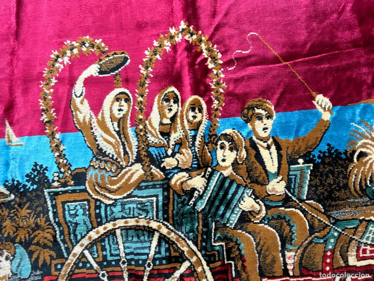 Vintage: Tapiz vintage aterciopelado 98x140 cm con flecos &ndash; Escena folcl&oacute;rica