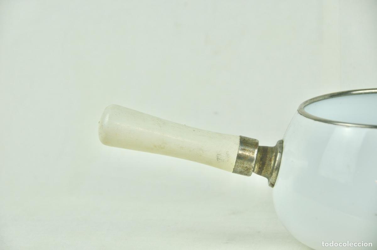 Vintage: Cazuela metal esmaltado y madera - Foto 3