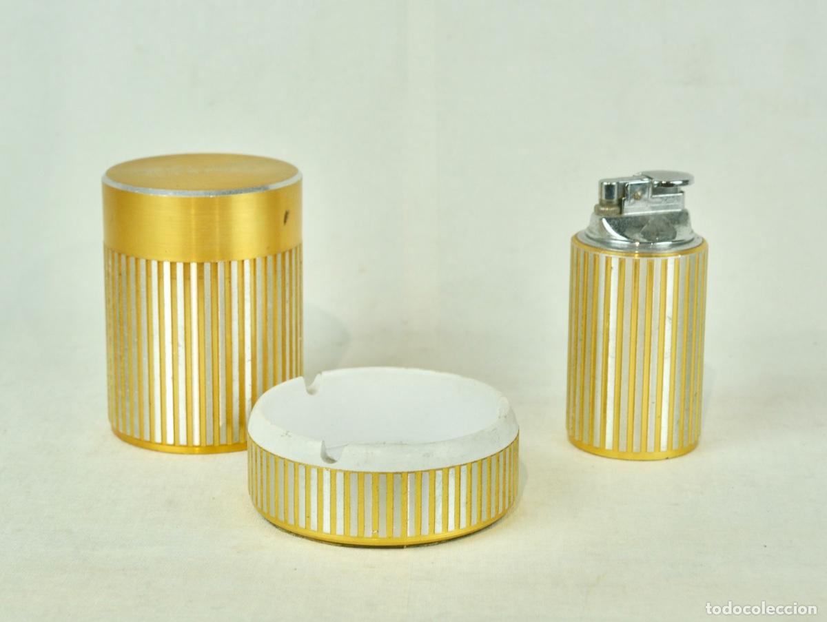 Vintage: Conjunto de cenicero, cigarrera y mechero de publicidad