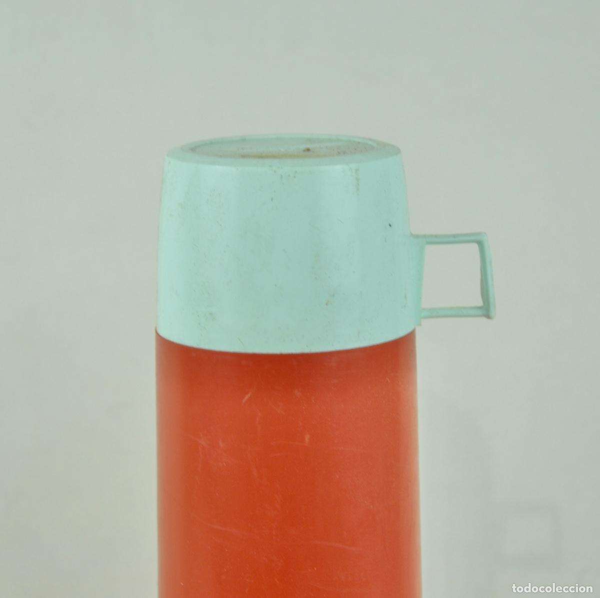 Vintage: Termo pl&aacute;stico rojo y blanco - Foto 2