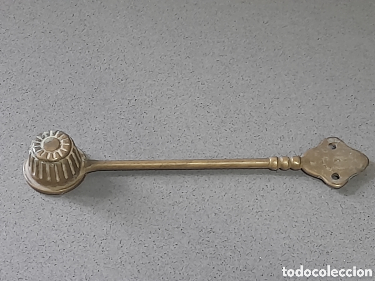 Vintage: Apagavelas de bronce