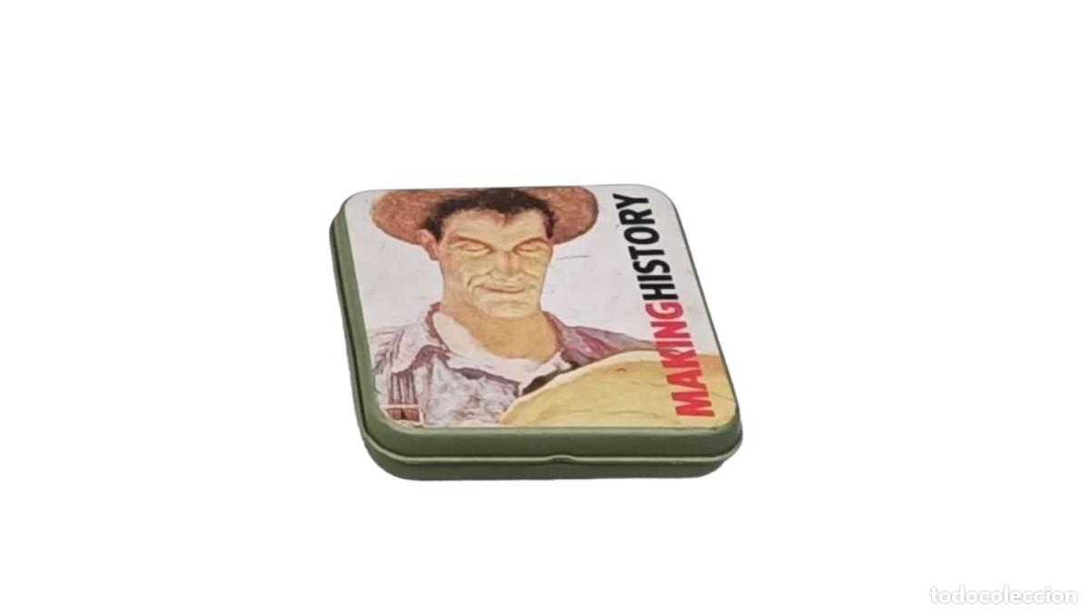 Vintage: Cajita Met&aacute;lica Decorativa Vintage &ndash; Campesino con Sombrero de Paja &ndash; Estilo Rural A&ntilde;os 40/50