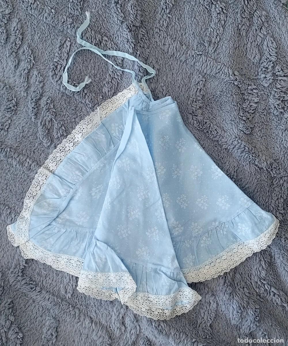 Vintage: Precioso peinador antiguo, confeccionado a mano con un delicado estampado floral