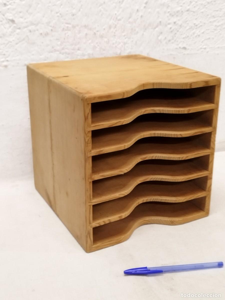 Vintage: Archivador de madera, almacenaje. Escritorio, mesa.